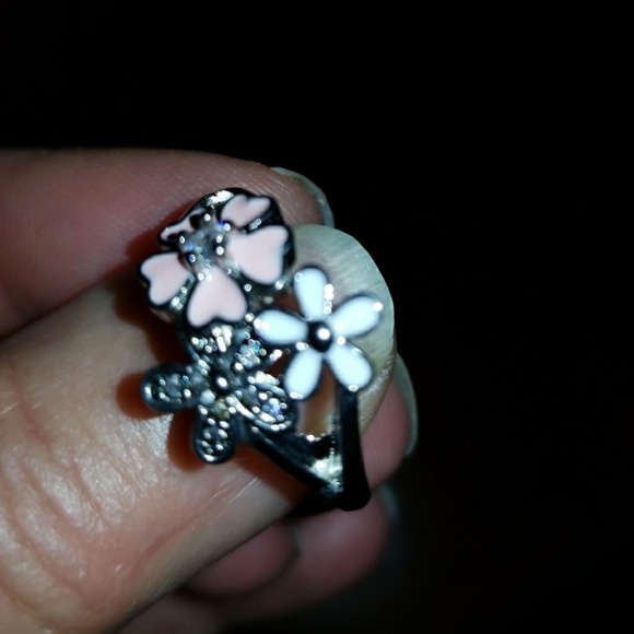 Dazzling daisy ring - Picture 4 of 4